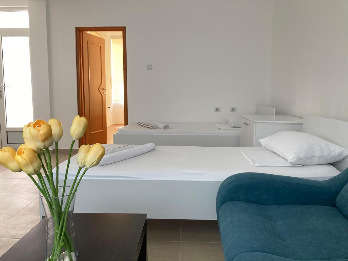 Tiki Apartments غيفيغليا المظهر الخارجي الصورة