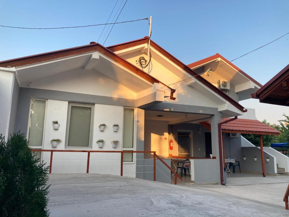 Tiki Apartments غيفيغليا المظهر الخارجي الصورة