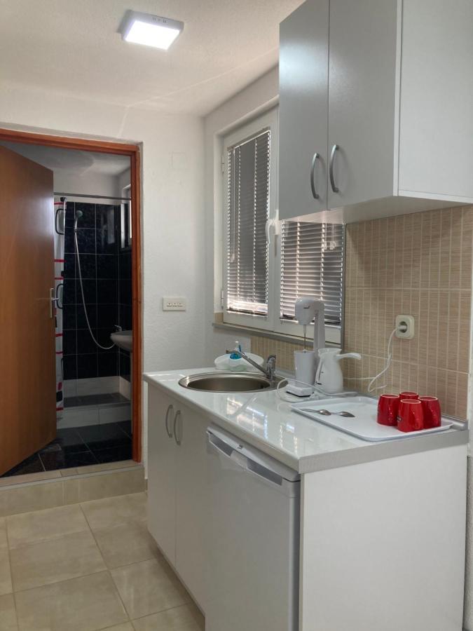 Tiki Apartments غيفيغليا المظهر الخارجي الصورة