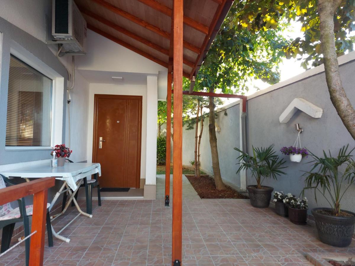 Tiki Apartments غيفيغليا المظهر الخارجي الصورة