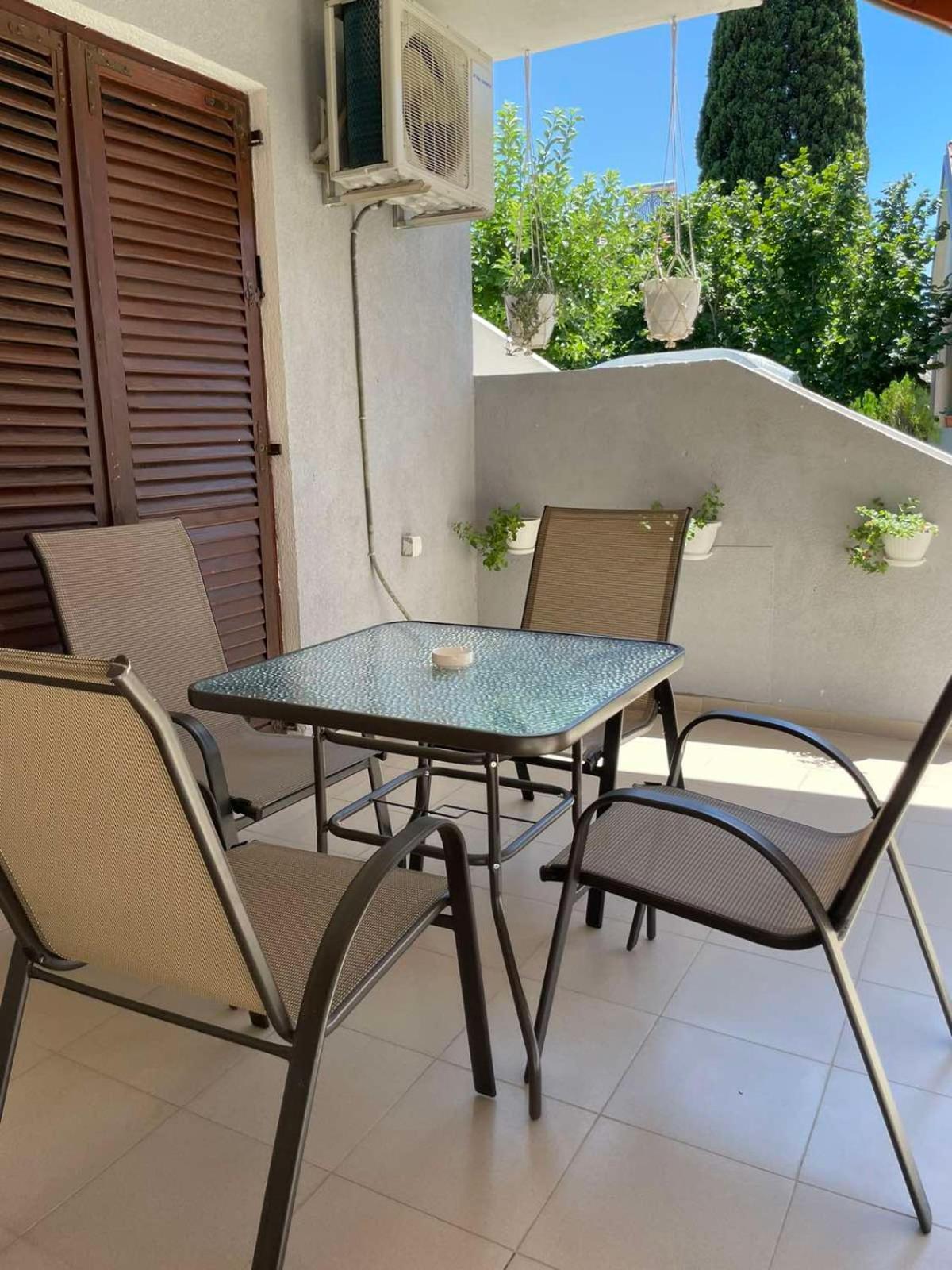 Tiki Apartments غيفيغليا المظهر الخارجي الصورة