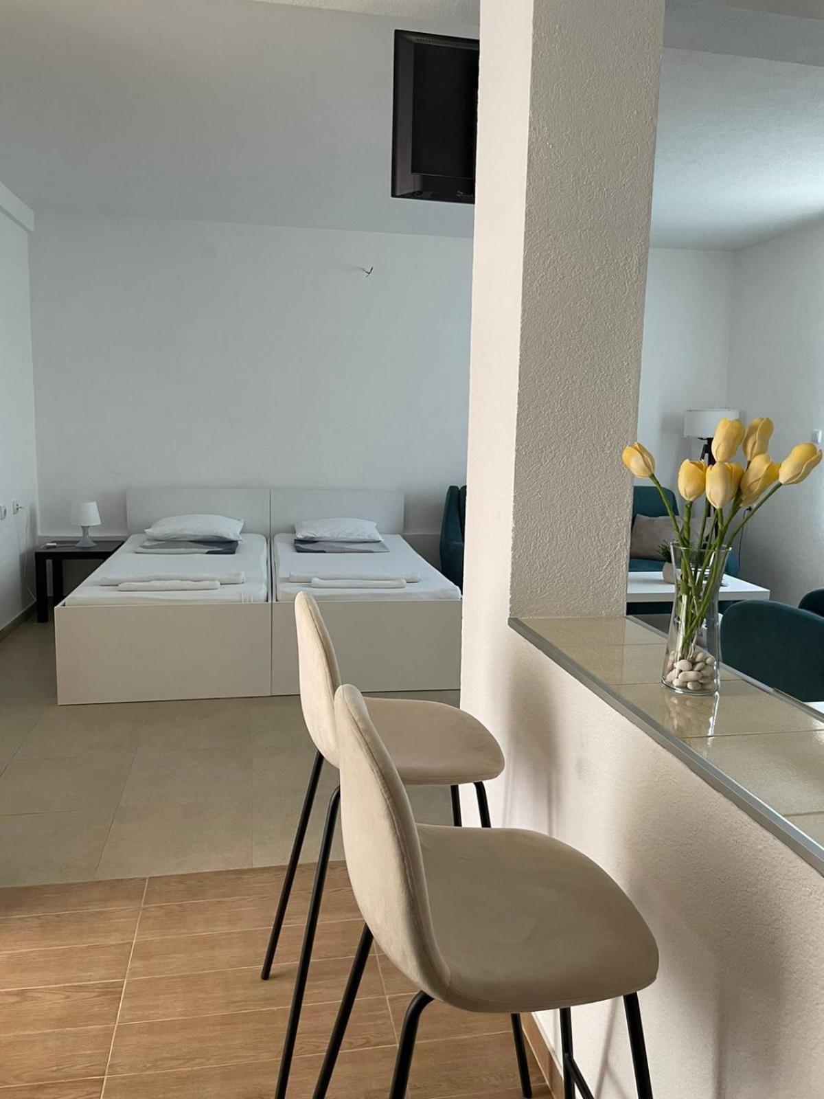 Tiki Apartments غيفيغليا المظهر الخارجي الصورة