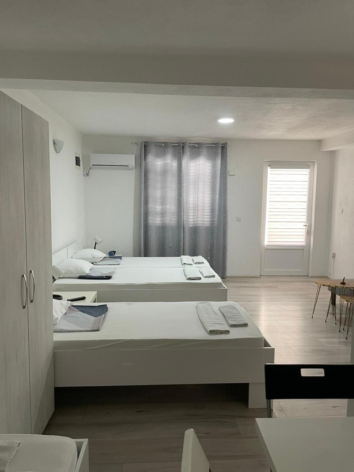 Tiki Apartments غيفيغليا المظهر الخارجي الصورة