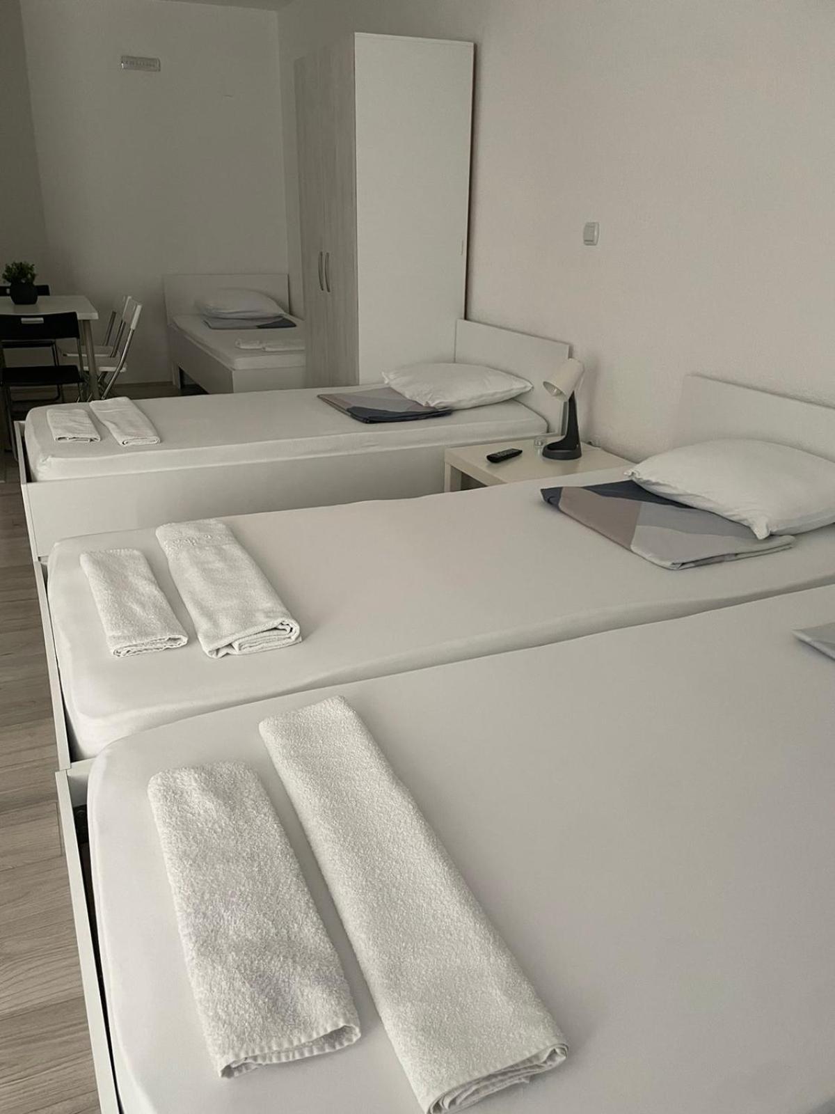Tiki Apartments غيفيغليا المظهر الخارجي الصورة