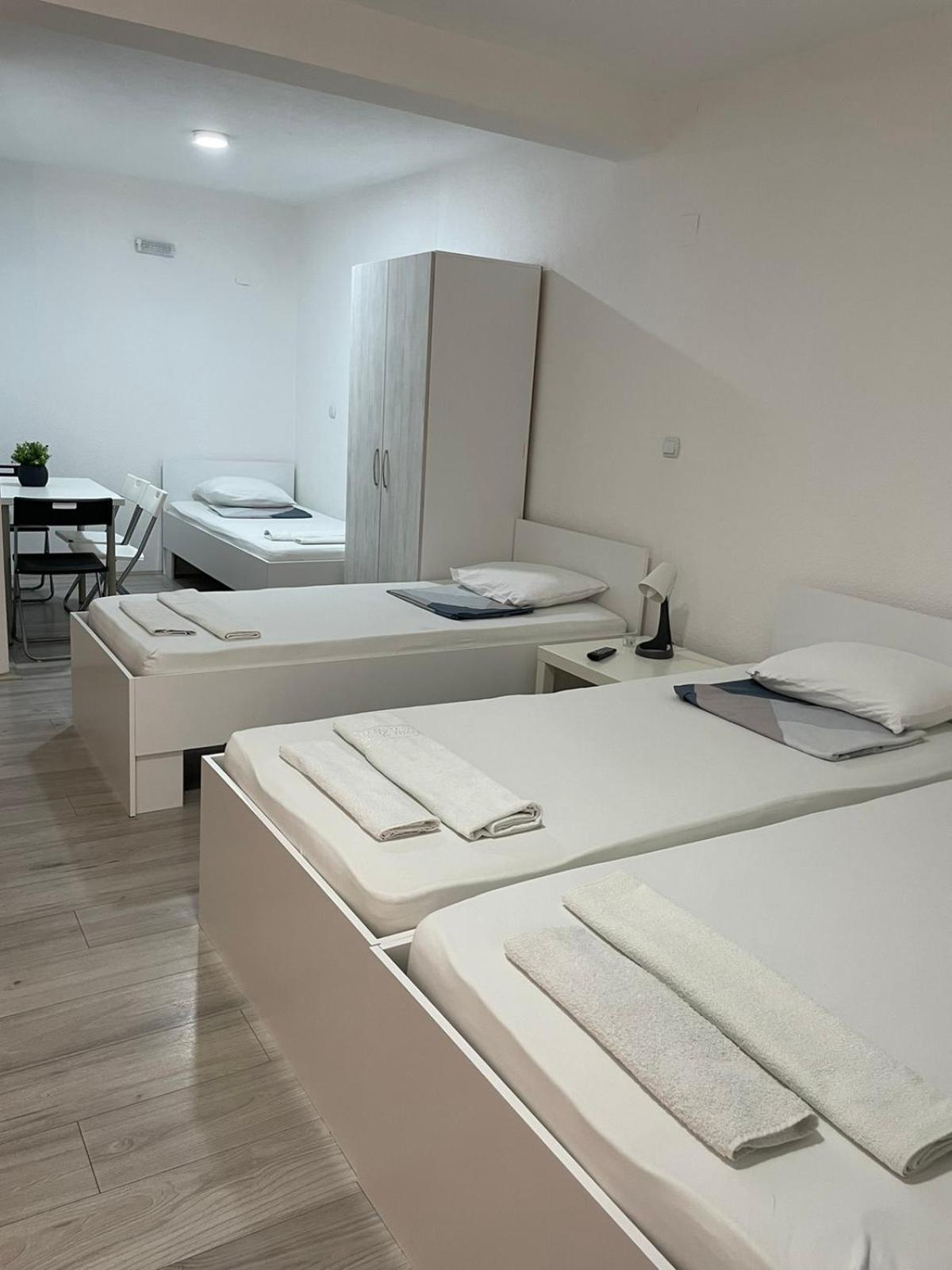 Tiki Apartments غيفيغليا المظهر الخارجي الصورة