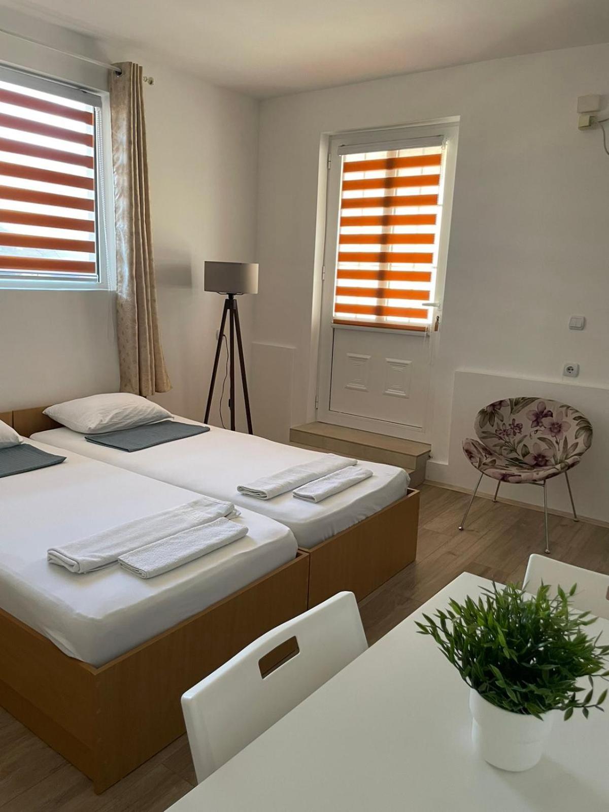 Tiki Apartments غيفيغليا الغرفة الصورة