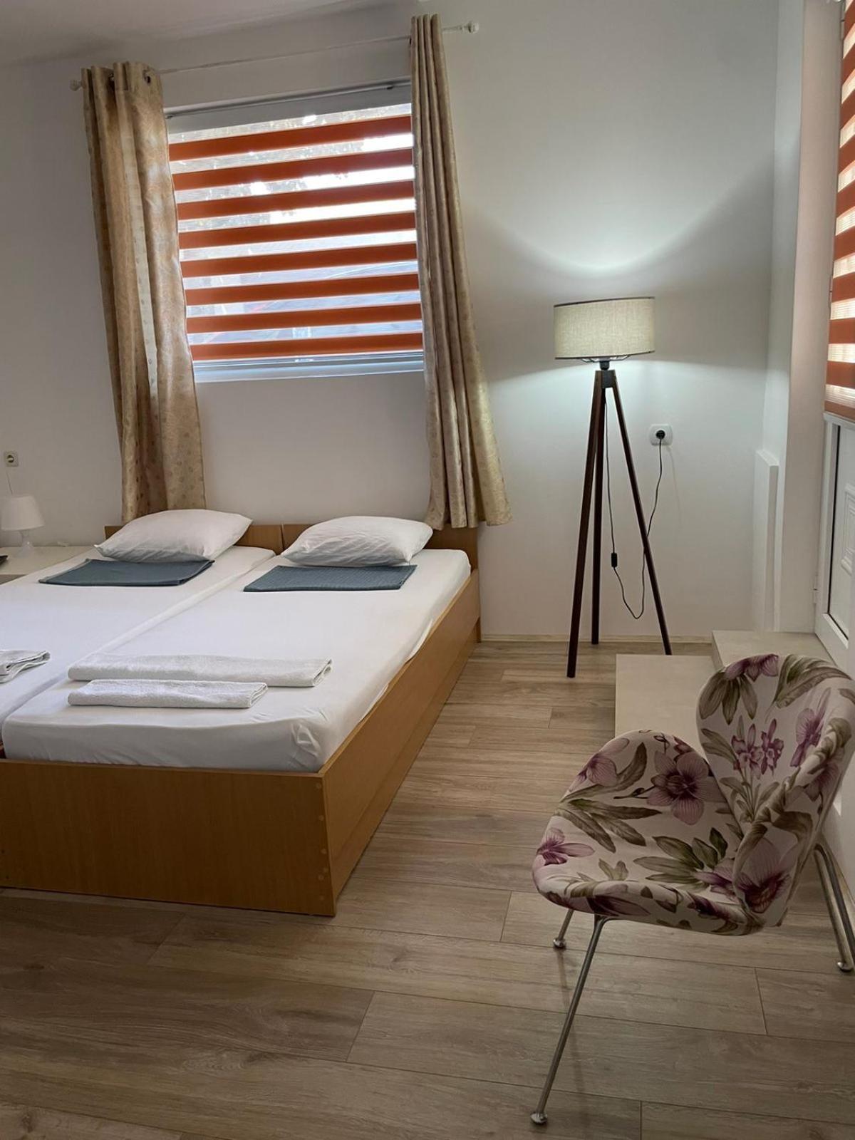 Tiki Apartments غيفيغليا المظهر الخارجي الصورة