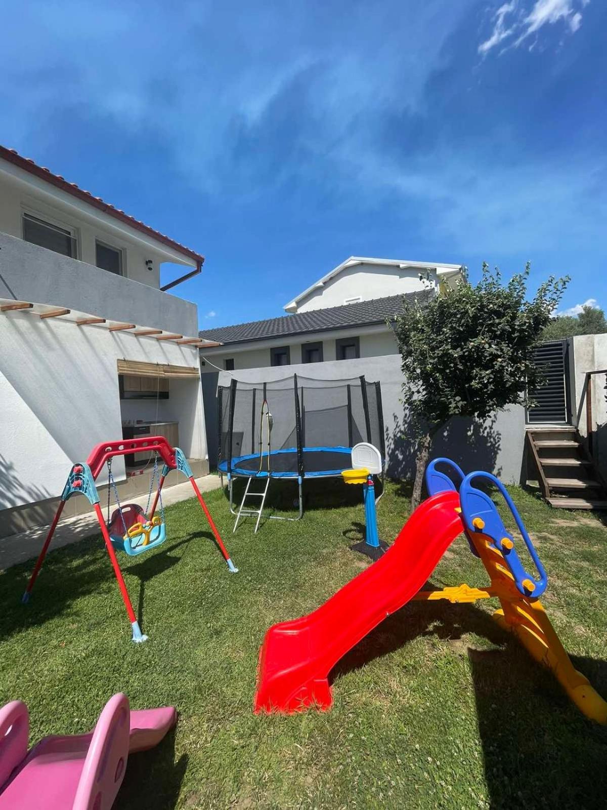 Tiki Apartments غيفيغليا المظهر الخارجي الصورة